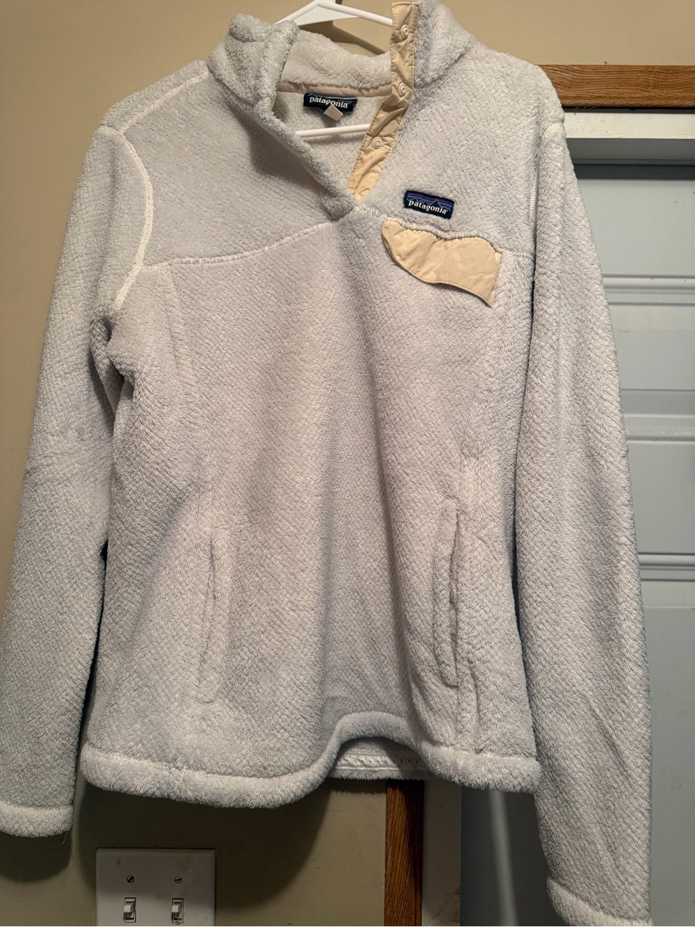 Patagonia womens Cream Sherpa Pullover with Hood
